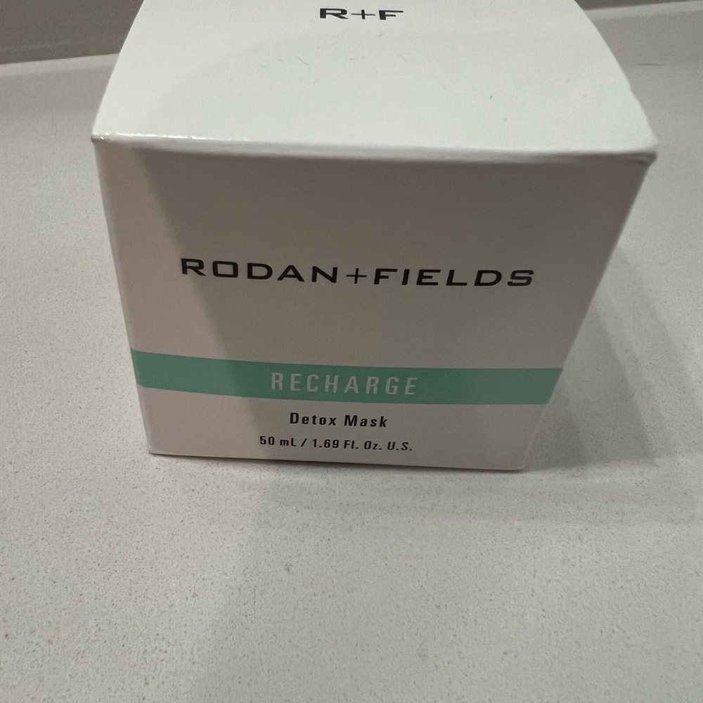 Rodan + Fields Recharge Detox Mask